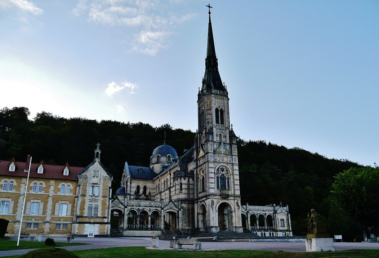 Basilique du Bois-Chenu