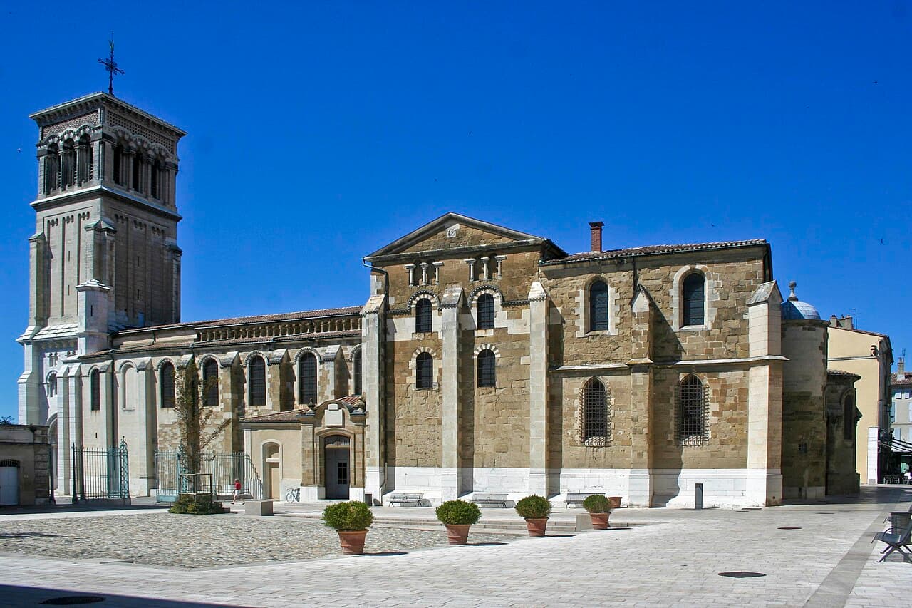 Cathédrale Saint-Apollinaire de Valence