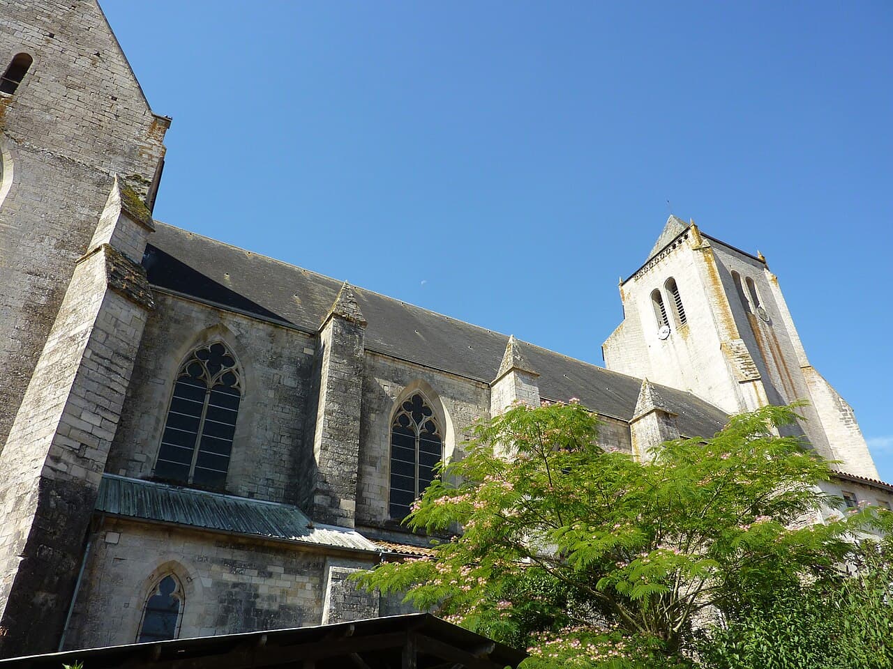 Abbaye Notre-Dame de Celles-sur-Belle