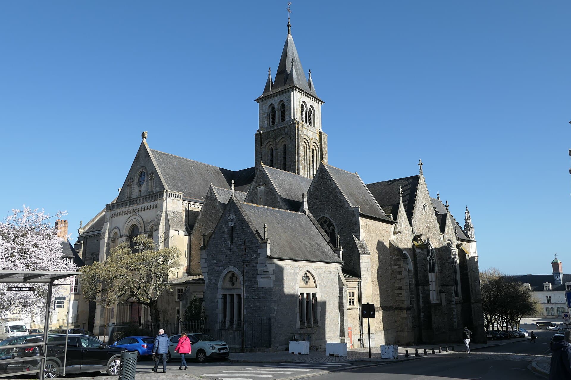 Cathédrale de la Sainte-Trinité de Laval