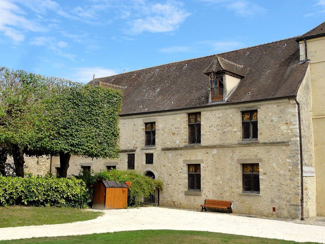Château de Dourdan