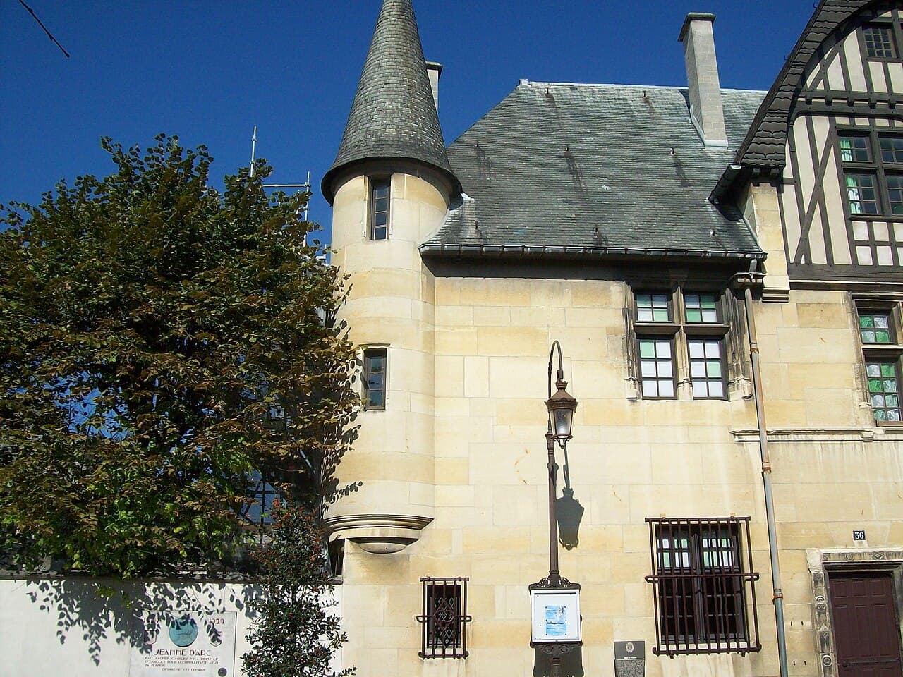 Musée-hôtel Le Vergeur – maison Hugues Krafft
