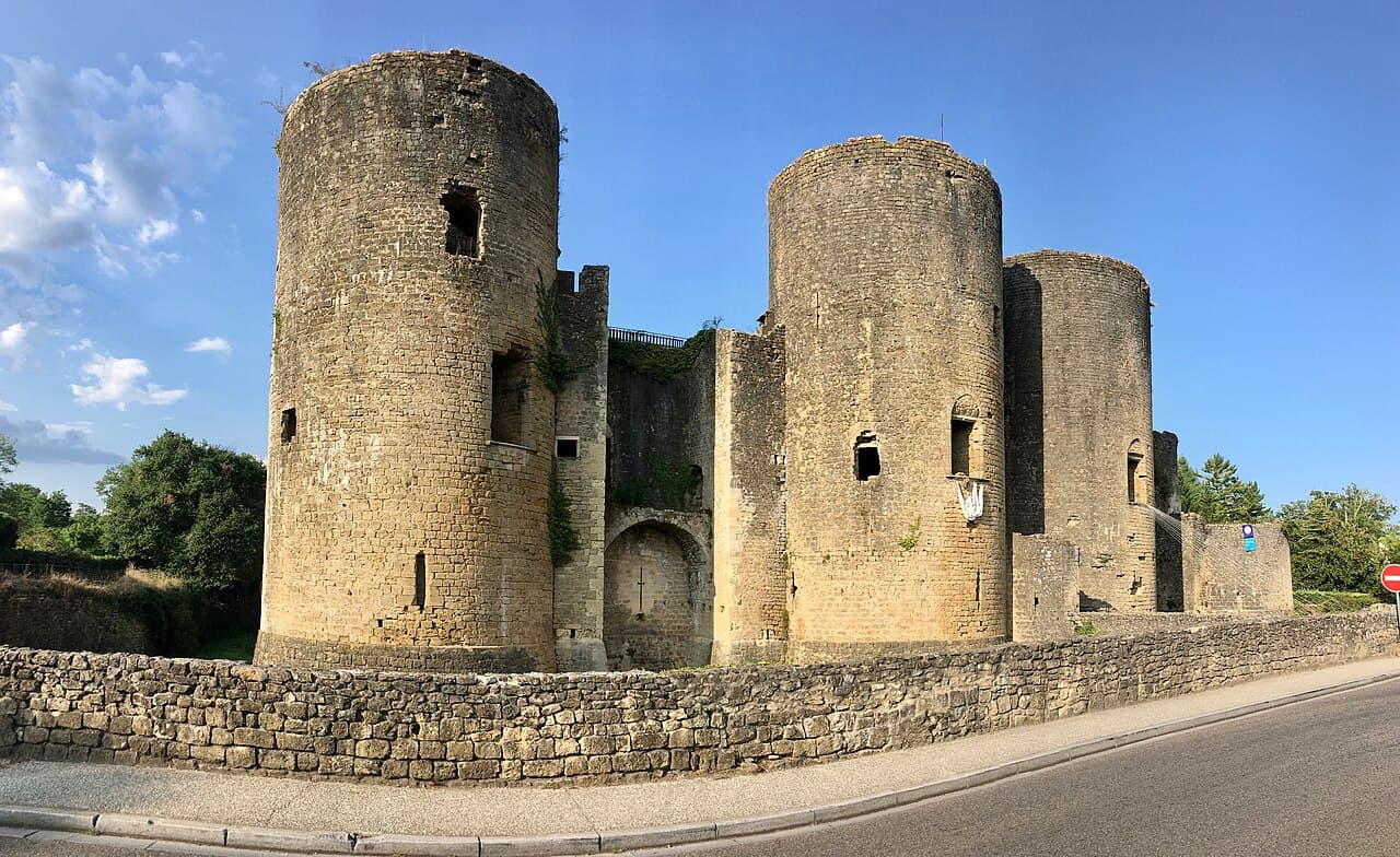 Château de Villandraut