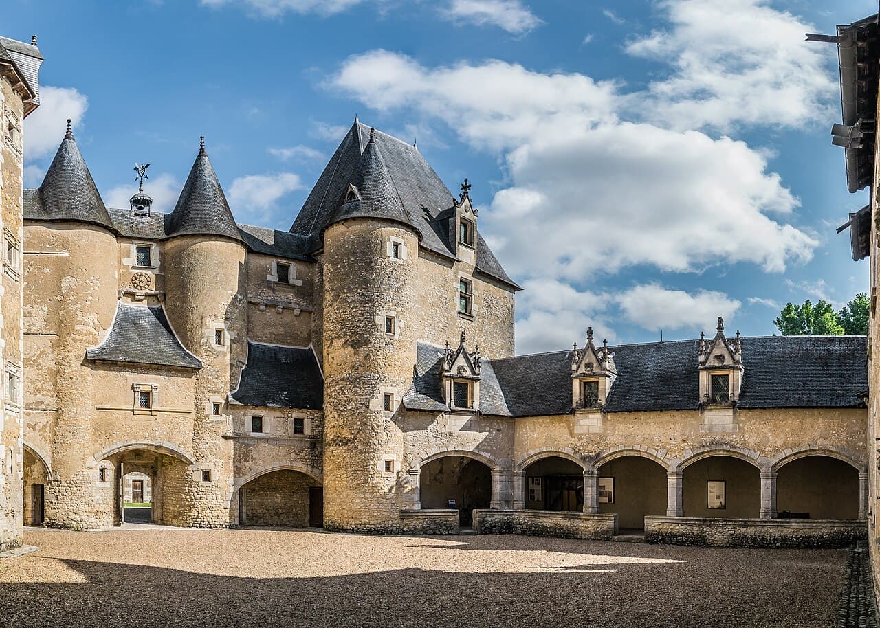 Château de Fougères-sur-Bièvre