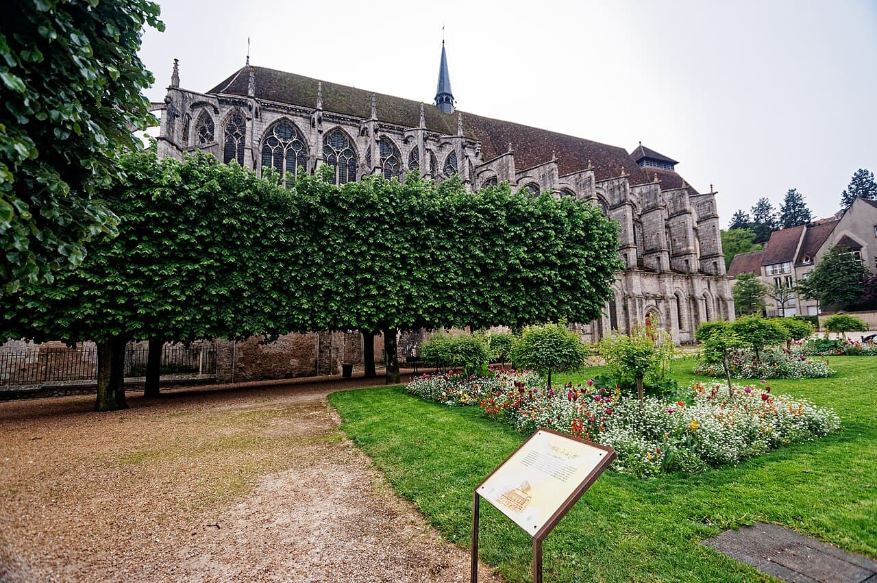 Église Saint-Pierre de Chartres
