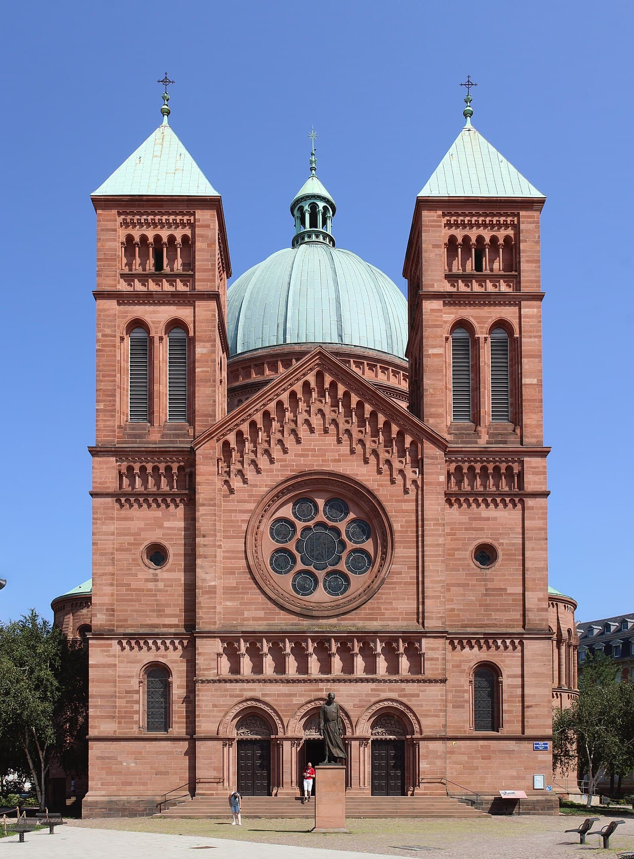 Église Saint-Pierre-le-Jeune
