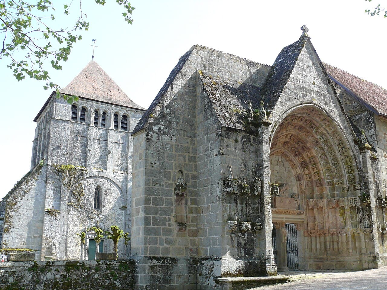 Abbaye de Moutier-d'Ahun