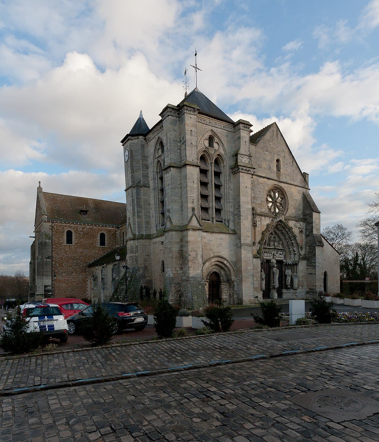 Basilique Notre-Dame de Longpont