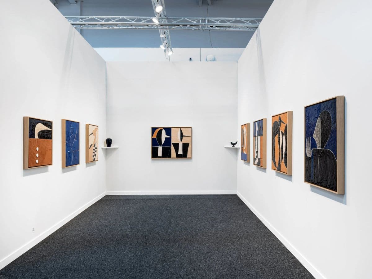 Double V Gallery · Paris