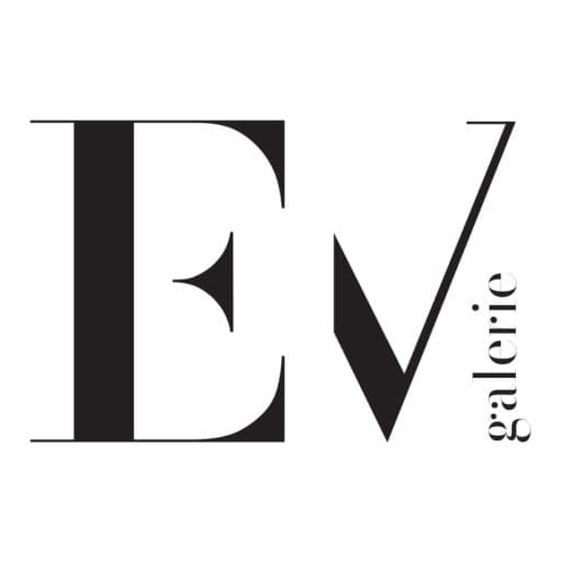 Emmanuelle Vidal, antiquaire et scénographe d'intérieur