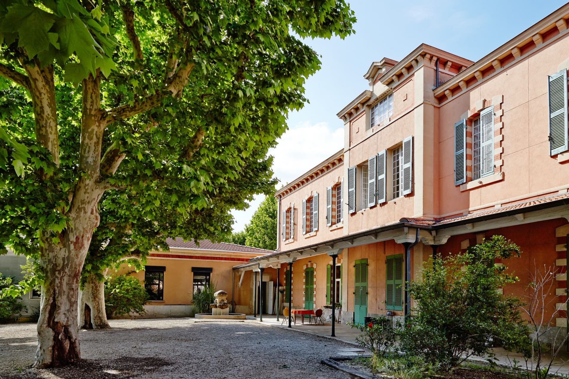 3 bis f - Centre d'arts contemporains