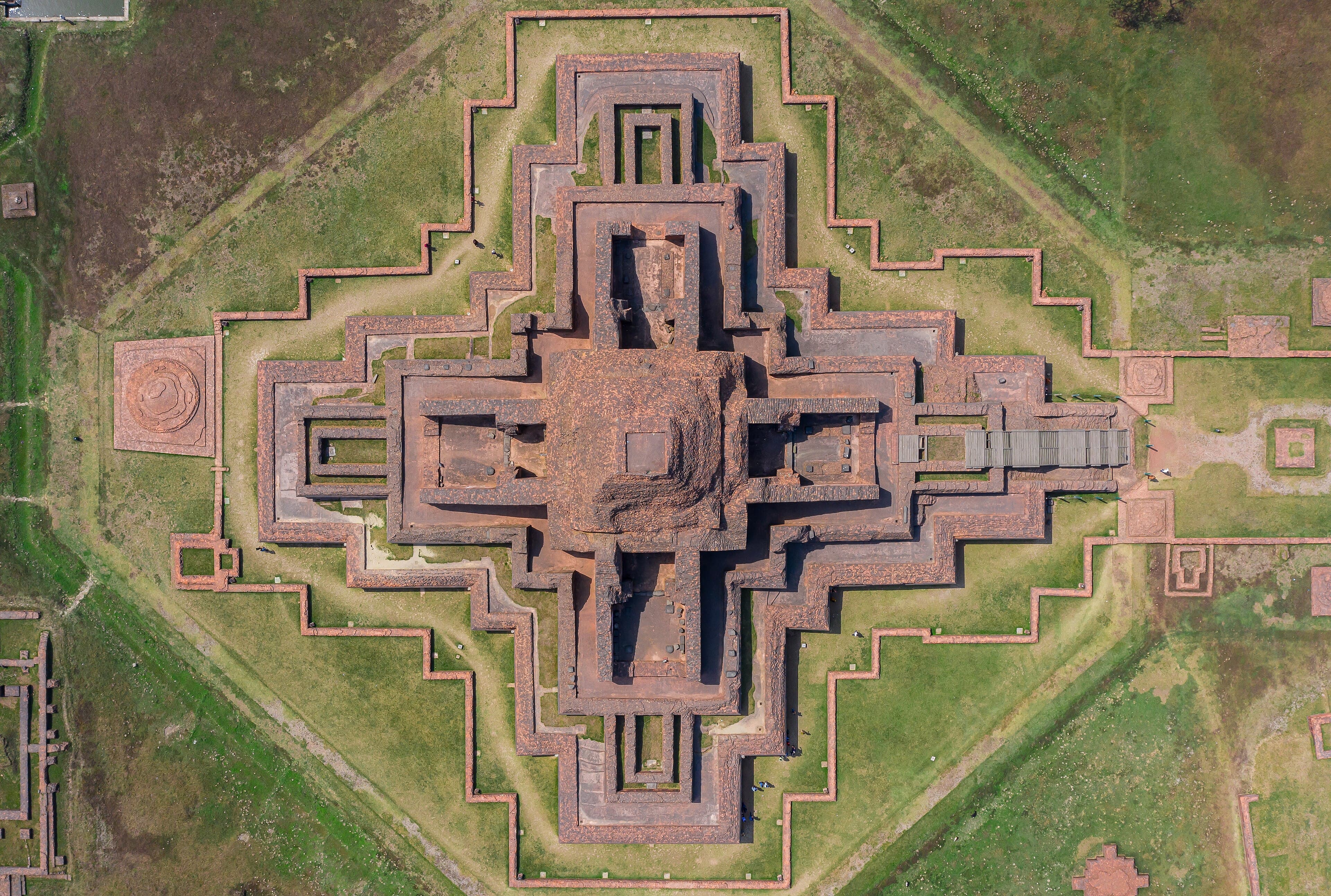 Ruines du Vihara bouddhique de Paharpur