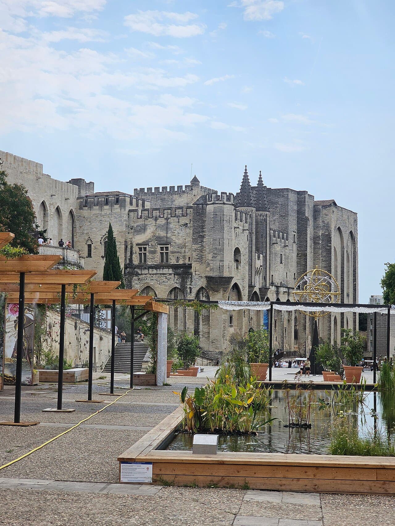 Centre historique d'Avignon : Palais des papes, ensemble épiscopal et Pont d'Avignon