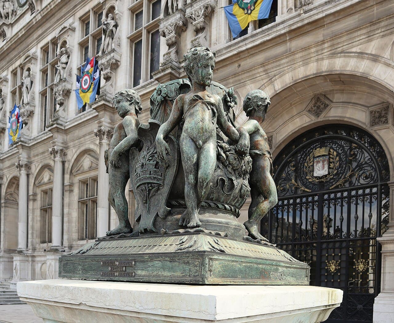 Hôtel de ville et la statue de Roland sur la place du marché de Brême