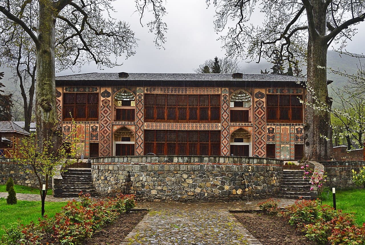 Centre historique de Sheki avec le palais du Khan