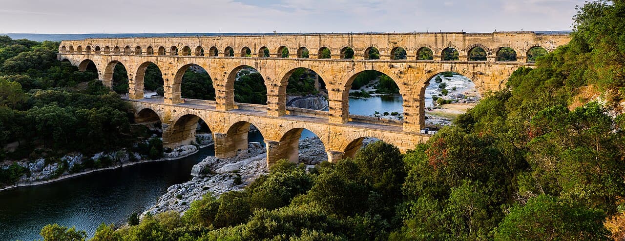 Pont du Gard (aqueduc romain)
