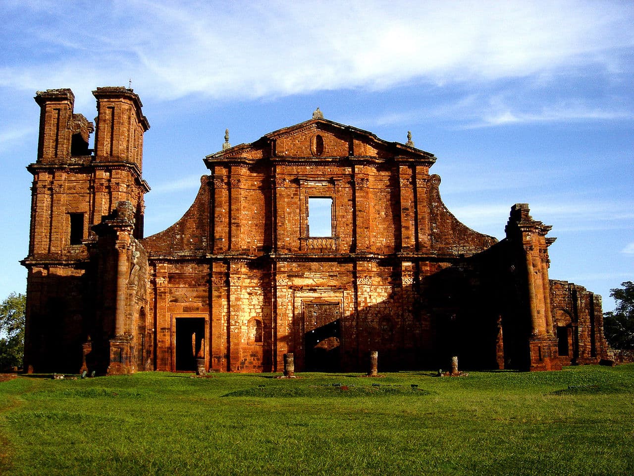 Missions jésuites des Guaranis : San Ignacio Mini, Santa Ana, Nuestra Señora de Loreto et Santa Maria Mayor (Argentine), ruines de Sao Miguel das Missoes (Brésil)