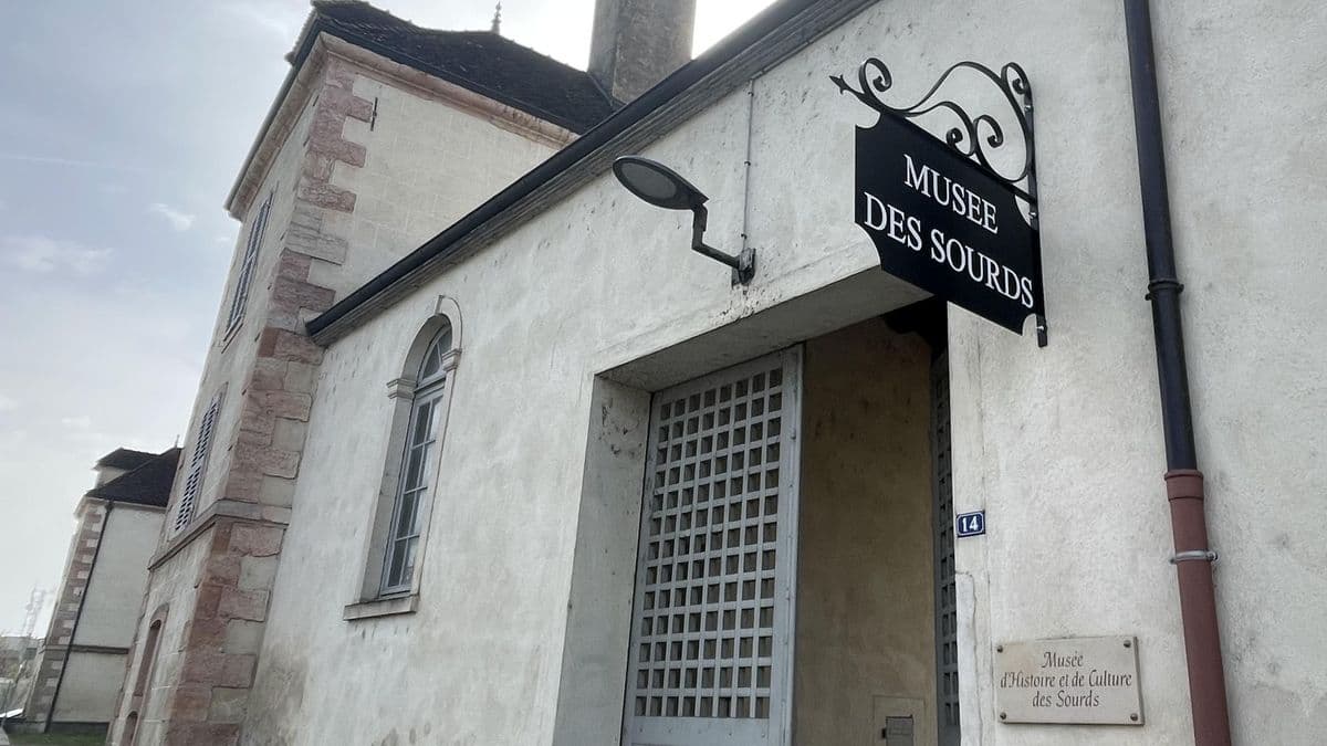 Musée Histoire Et Culture Des Sourds