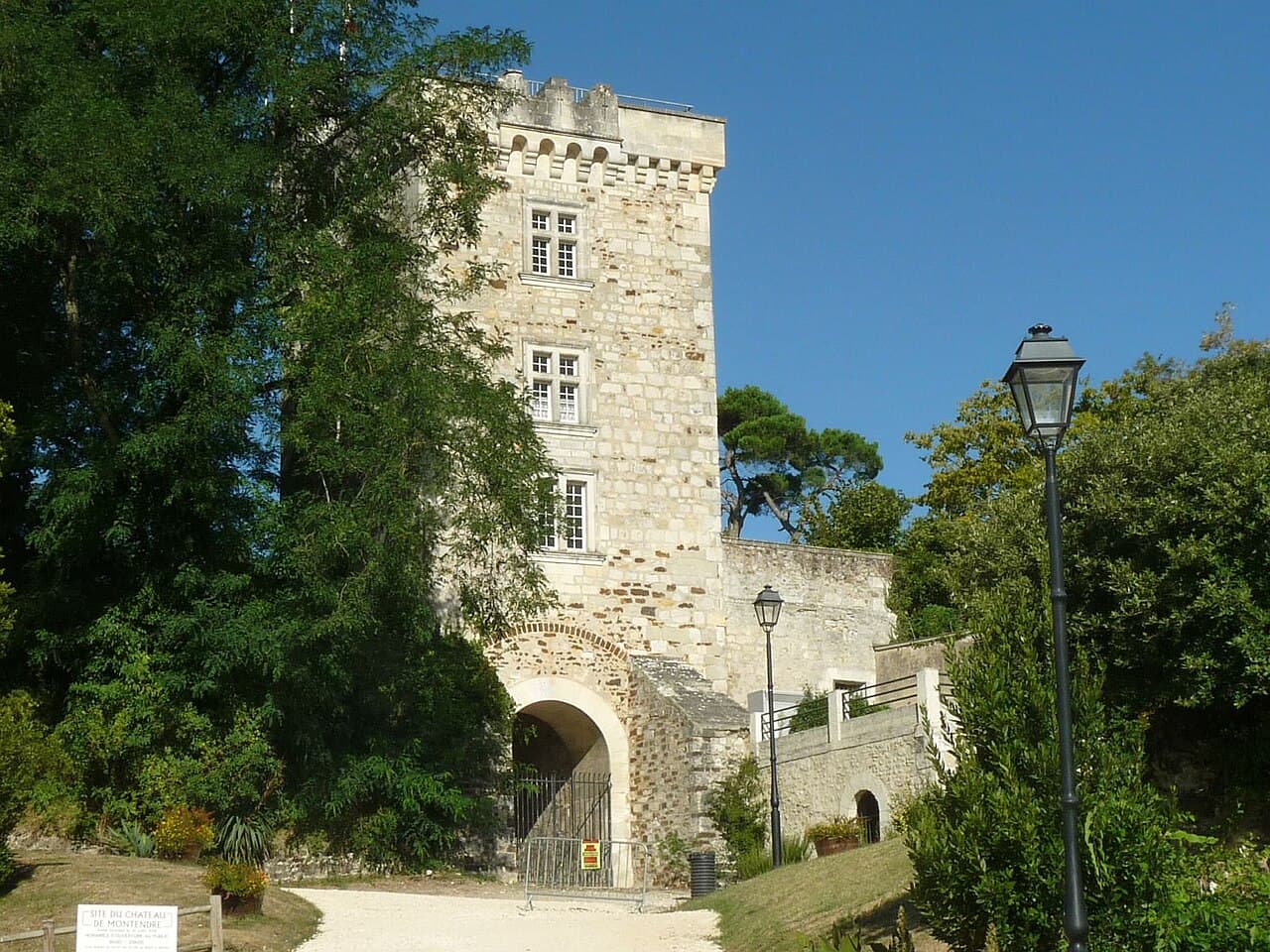 Musée d'Art et de Traditions populaires de Montendre
