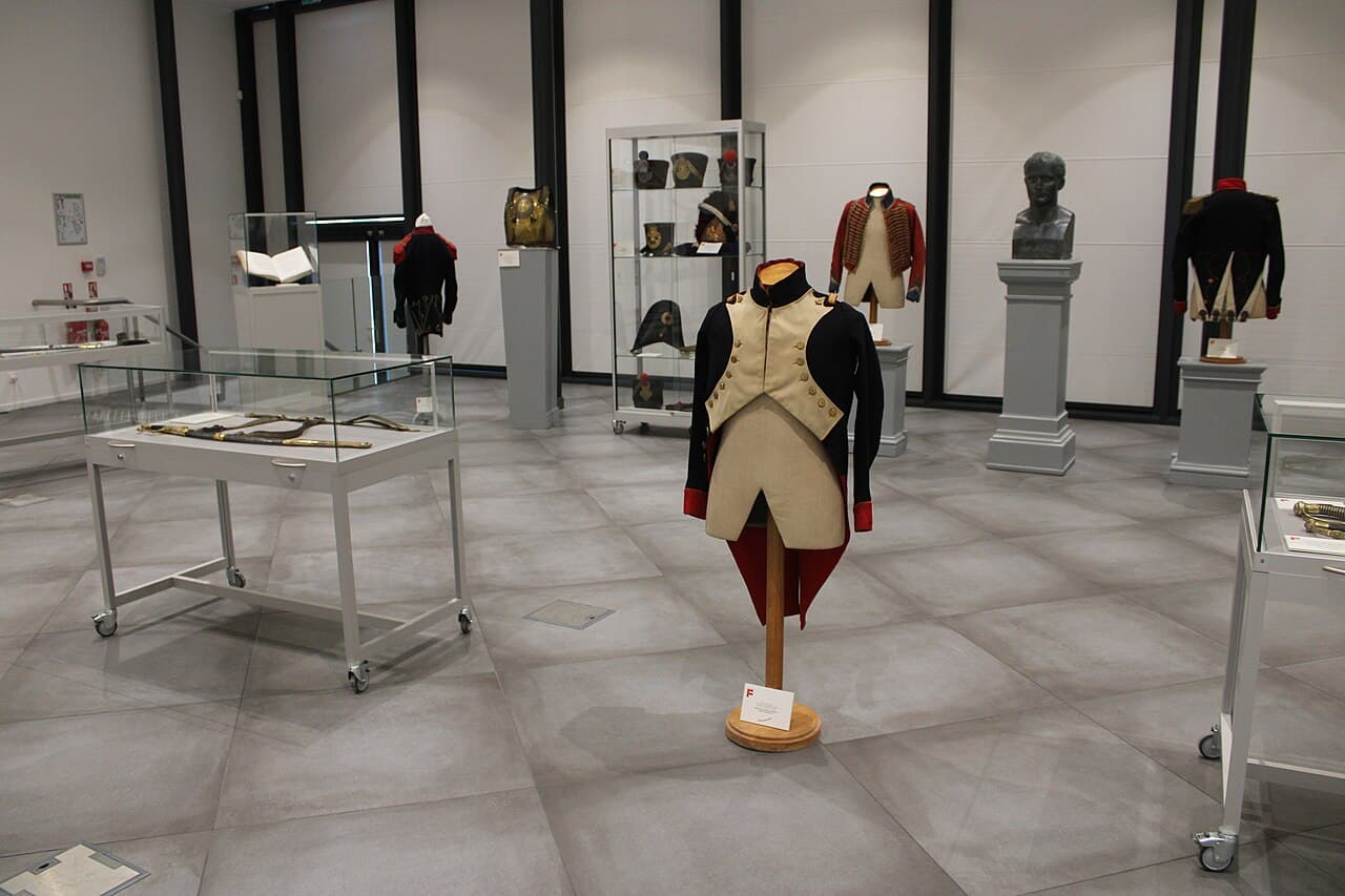 Musée d'art et d'histoire militaire
