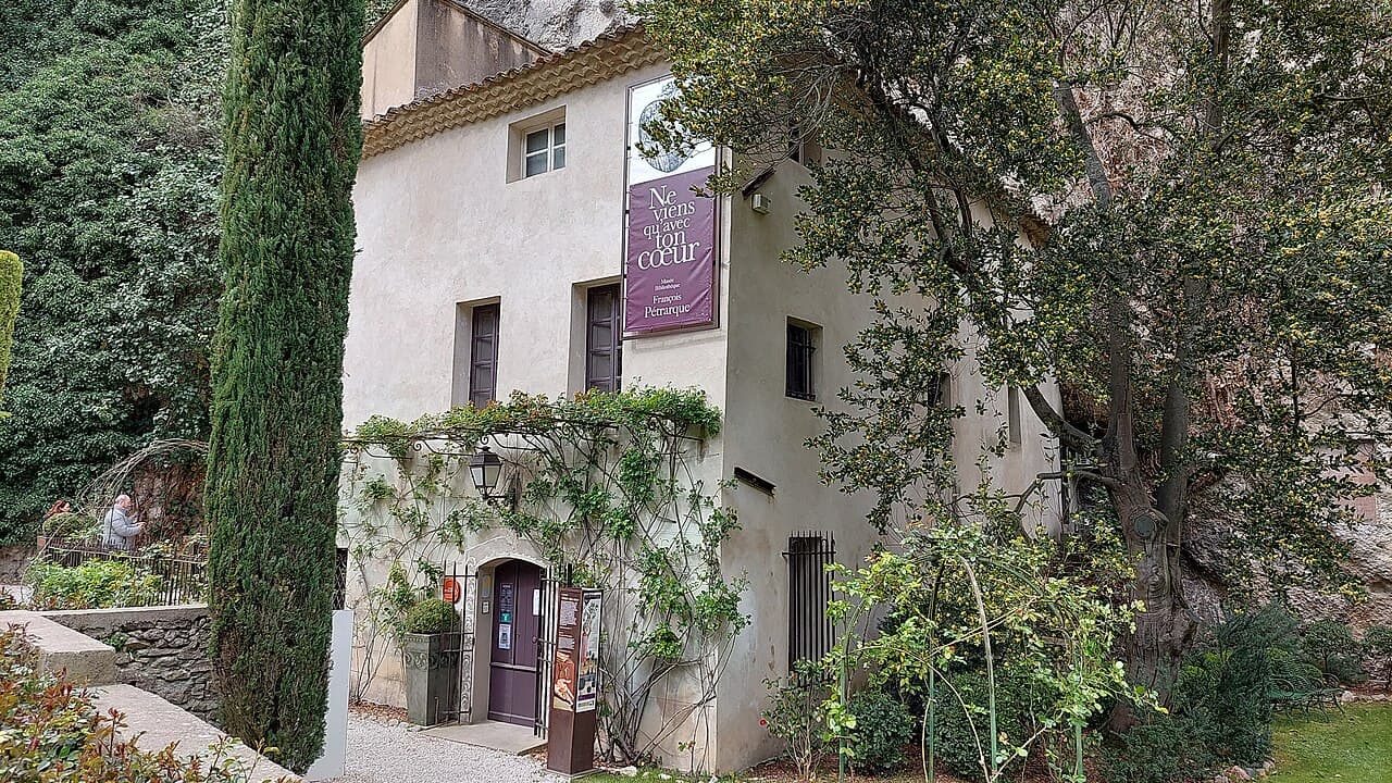 Musée-bibliothèque Pétrarque